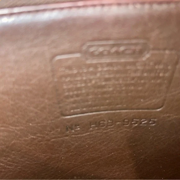 Vintage Coach Mahogany Stewardess - Picture 16 of 16